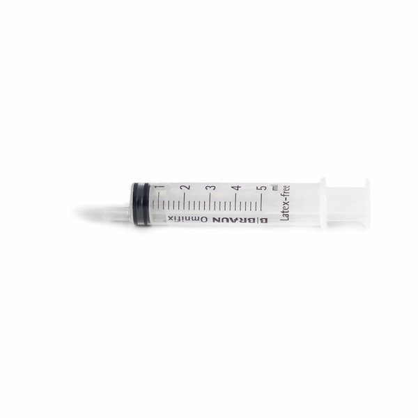 B|BRAUN syringe 5ml & cannulas